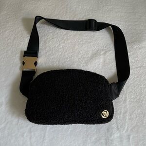Steve Madden Sherpa Crossbody Belt Bag Fanny Pack
